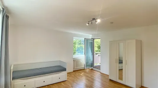 Rooms in Munich Milbertshofen-Am Hart - photo 2