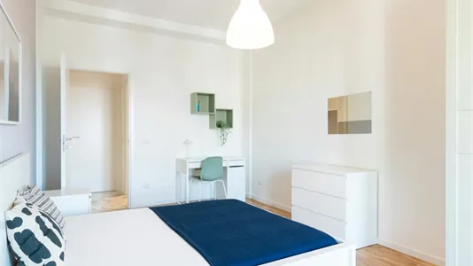 Rooms in Milano Zona 8 - Fiera, Gallaratese, Quarto Oggiaro - photo 3