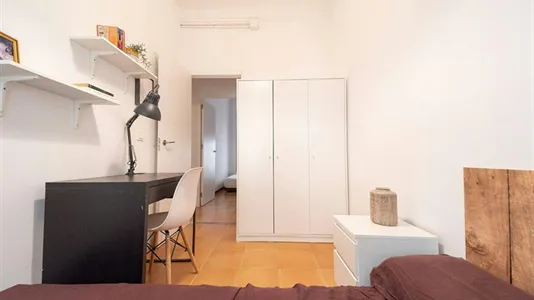 Rooms in Barcelona Ciutat Vella - photo 5