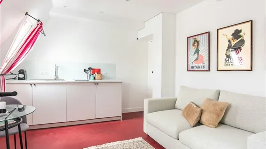 Apartments in Paris 8ème arrondissement - photo 4