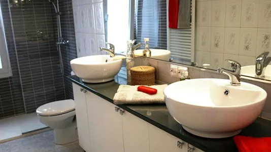 Rooms in Oviedo - photo 6