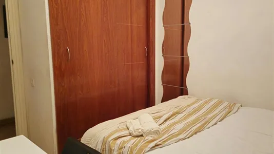 Rooms in Barcelona Eixample - photo 3