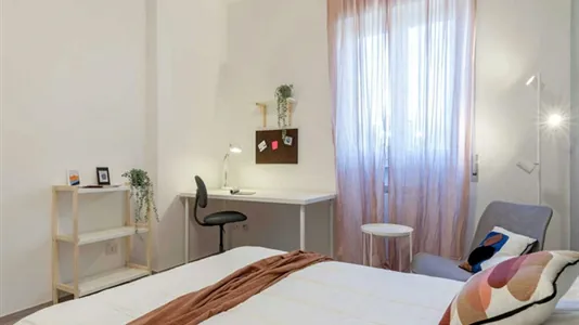 Rooms in Roma Municipio VII – Appio-Latino/Tuscolano/Cinecittà - photo 3