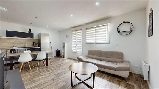 Rooms in Nîmes - photo 4