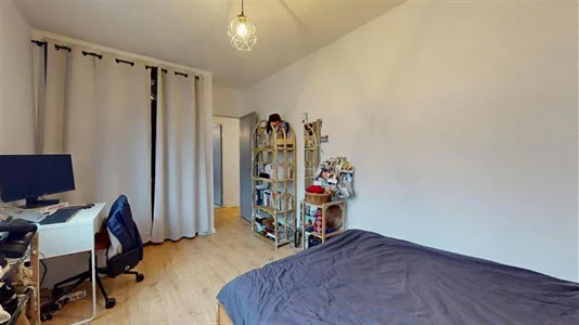Rooms in Nantes - photo 3