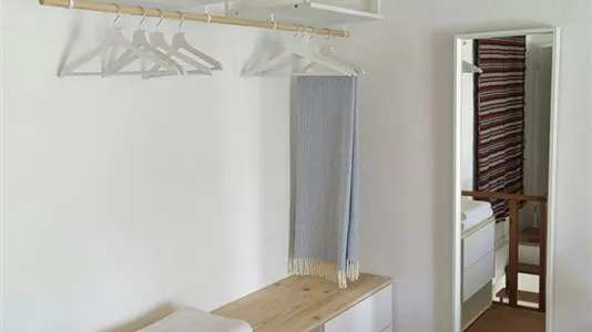 Houses in Almada - photo 6