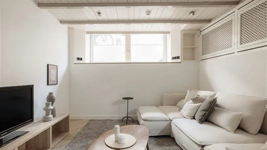 Apartments in Amsterdam Oud-Zuid - photo 1