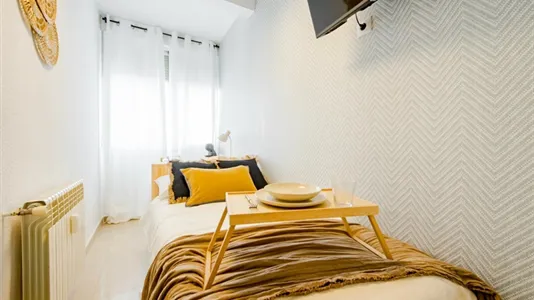 Rooms in Madrid Retiro - photo 1