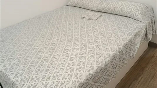 Houses in Badalona - photo 7