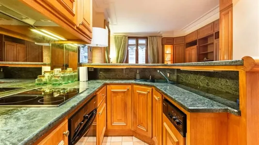 Apartments in Paris 8ème arrondissement - photo 5