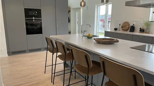 Houses in Västra hisingen - photo 4