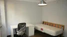 Room for rent, Genoa, Liguria, &lt;span class=&quot;blurred street&quot; onclick=&quot;ProcessAdRequest(7735268)&quot;&gt;&lt;span class=&quot;hint&quot;&gt;See streetname&lt;/span&gt;[xxxxxxxxxxxxx]&lt;/span&gt;