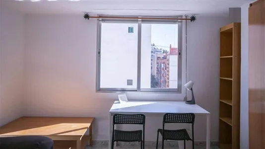 Rooms in el Camí de Vera - photo 5