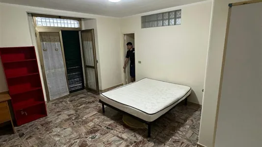 Rooms in Napoli Municipalità 2 - photo 2