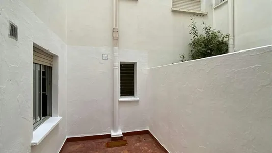 Rooms in Manises - photo 9