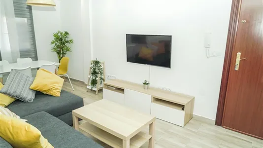 Rooms in Málaga - photo 6