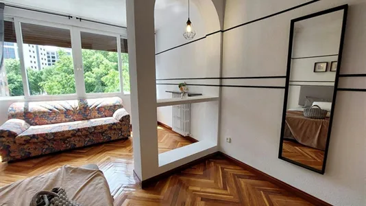 Rooms in Madrid Chamartín - photo 7