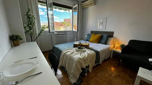 Rooms in Madrid Tetuán - photo 10