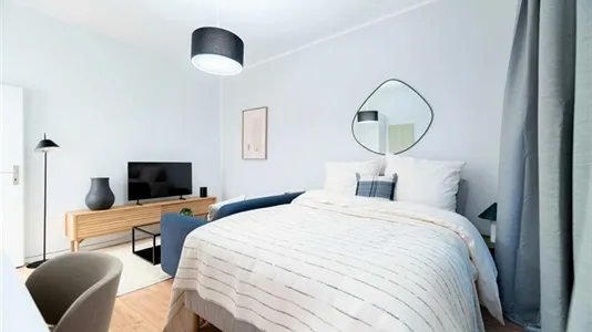 Apartments in Berlin Neukölln - photo 4