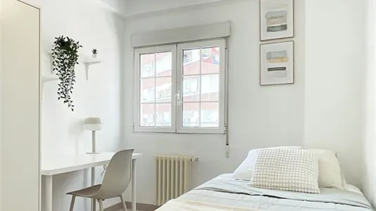 Rooms in Zaragoza - photo 2