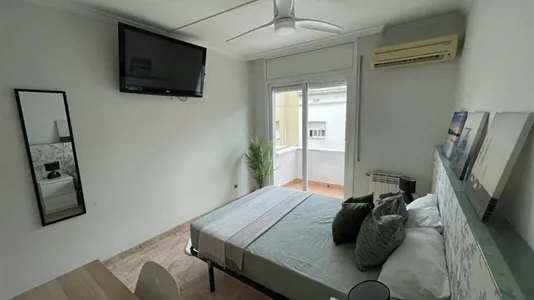 Rooms in Cornellà de Llobregat - photo 3