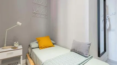 Room for rent in Milano Zona 5 - Vigentino, Chiaravalle, Gratosoglio, Milan