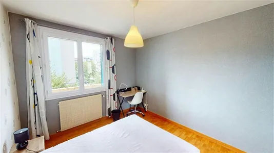 Rooms in Grenoble - photo 2