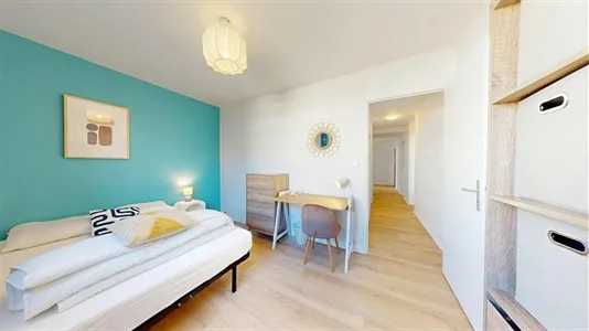 Rooms in Lyon - photo 2