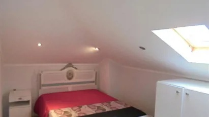 Room for rent in Almada, Setúbal (Distrito)