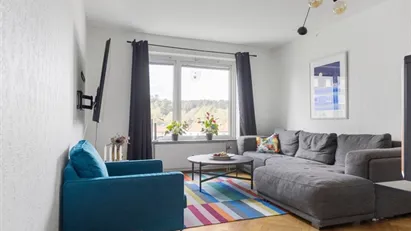 Ljus och välplanerad tvåa med inglasad balkong i Västra Frölunda!