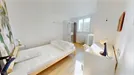 Room for rent, Lyon, Auvergne-Rhône-Alpes, &lt;span class=&quot;blurred street&quot; onclick=&quot;ProcessAdRequest(12606885)&quot;&gt;&lt;span class=&quot;hint&quot;&gt;See streetname&lt;/span&gt;[xxxxxxxxxxxxx]&lt;/span&gt;