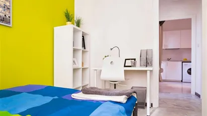 Room for rent in Milano Zona 6 - Barona, Lorenteggio, Milan