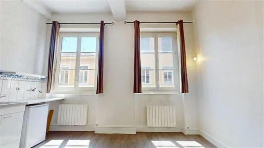 Apartments in Lyon - photo 6