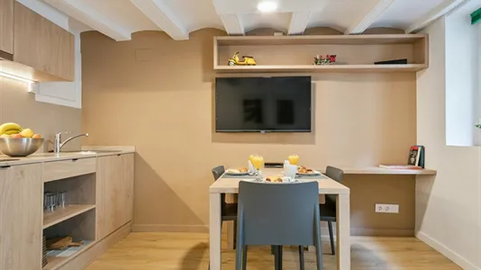 Apartments in Barcelona Ciutat Vella - photo 9