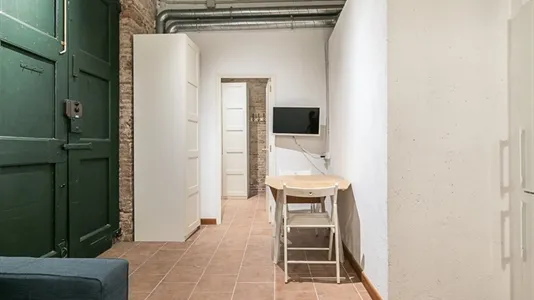 Apartments in Barcelona Ciutat Vella - photo 7