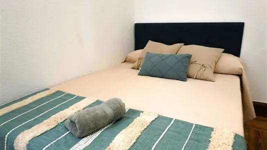 Rooms in Bilbao - photo 3