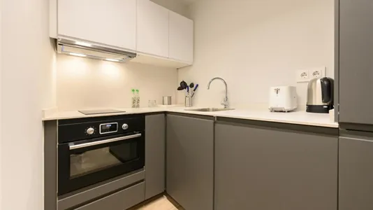 Apartments in Madrid Centro - photo 3