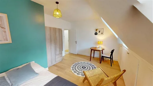 Rooms in Paris 8ème arrondissement - photo 2