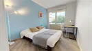 Room for rent, Lyon, Auvergne-Rhône-Alpes, &lt;span class=&quot;blurred street&quot; onclick=&quot;ProcessAdRequest(13765325)&quot;&gt;&lt;span class=&quot;hint&quot;&gt;See streetname&lt;/span&gt;[xxxxxxxxxxxxx]&lt;/span&gt;