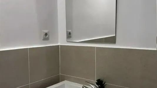 Rooms in Madrid Retiro - photo 5