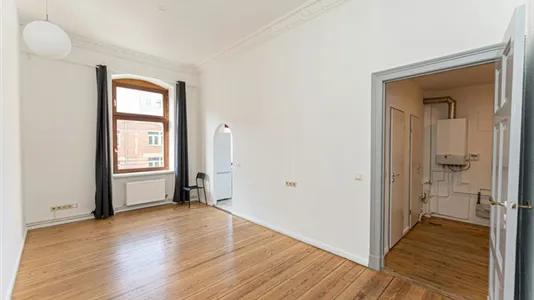 Rooms in Berlin Friedrichshain-Kreuzberg - photo 9