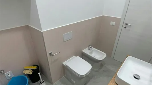 Rooms in Napoli Municipalità 3 - photo 8