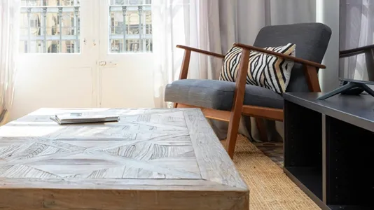 Apartments in Barcelona Eixample - photo 5