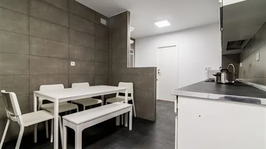 Rooms in Madrid Retiro - photo 10