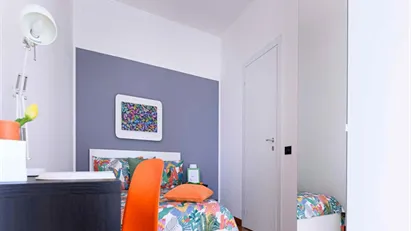 Room for rent in Milano Zona 9 - Porta Garibaldi, Niguarda, Milan
