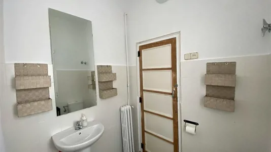 Rooms in Madrid Centro - photo 2