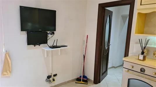 Rooms in Napoli Municipalità 2 - photo 5