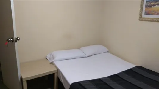 Rooms in Barcelona Ciutat Vella - photo 6