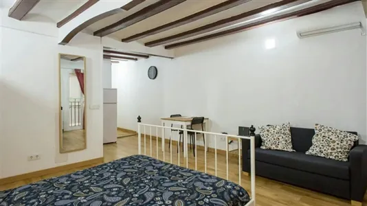 Apartments in Barcelona Ciutat Vella - photo 6