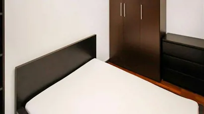 Room for rent in Milano Zona 6 - Barona, Lorenteggio, Milan